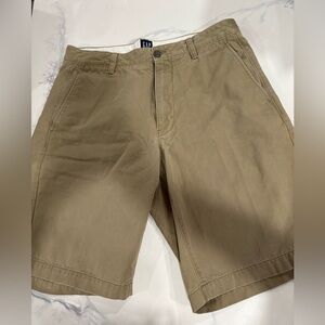GAP Men's Classic Khaki Shorts